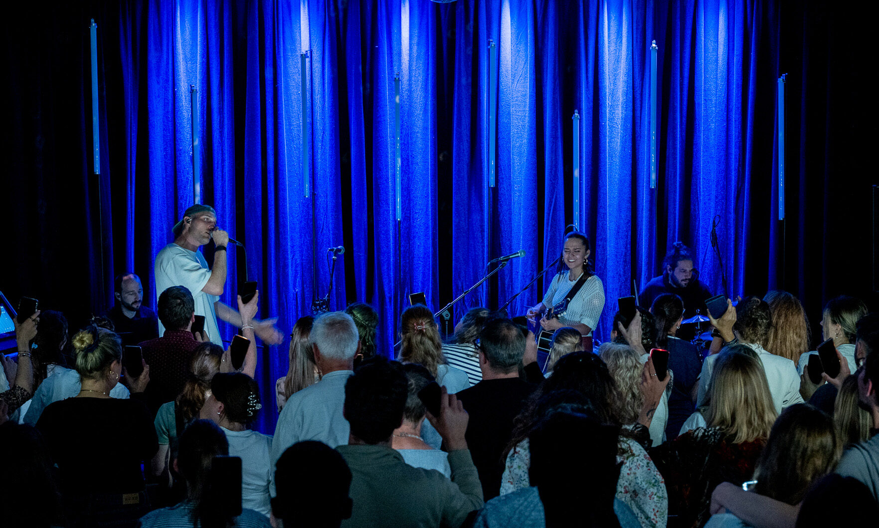 Lea Wildhaber mit Band und Spezialgast