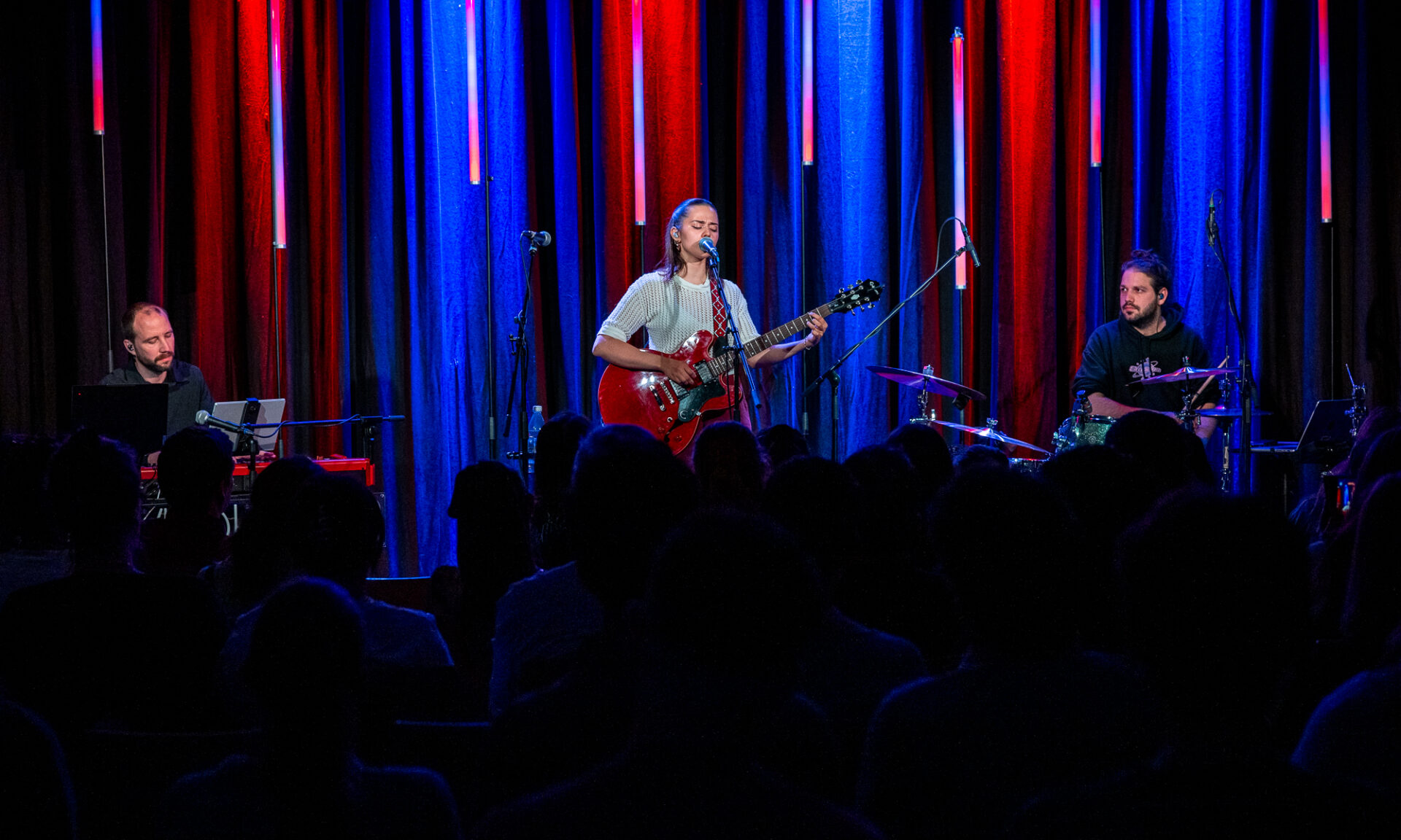 Lea Wildhaber mit Band
